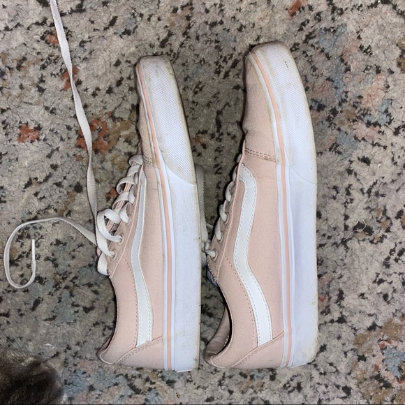 Vans - Picture 6 of 9